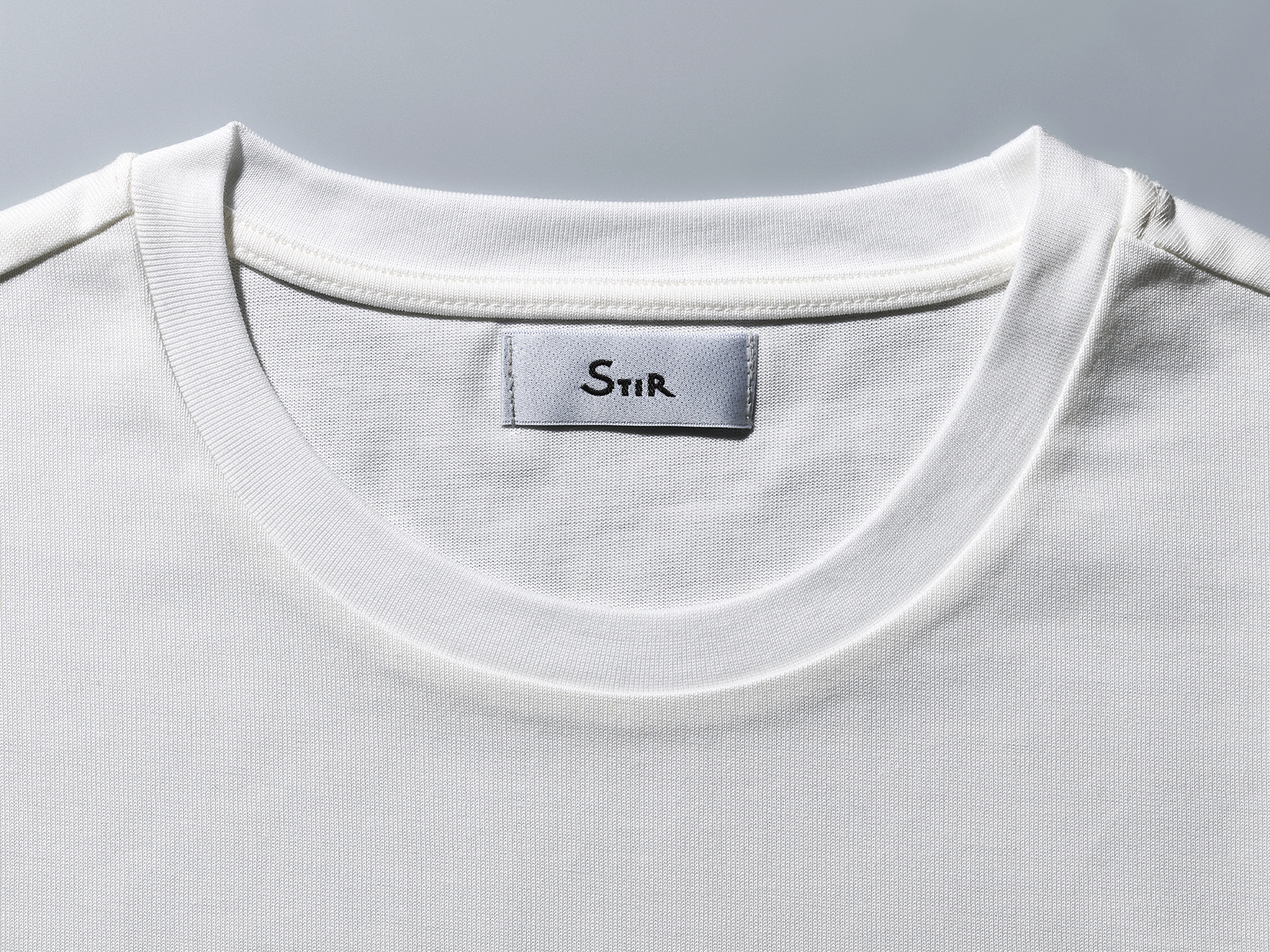 究極の一枚へ ドレスTシャツ専門ブランド STIR / スティア