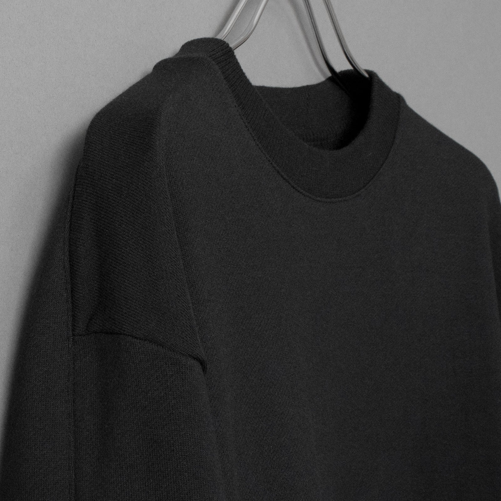 ユージュアルドレススウェットシャツ / Usual Dress Sweatshirt #BLACK