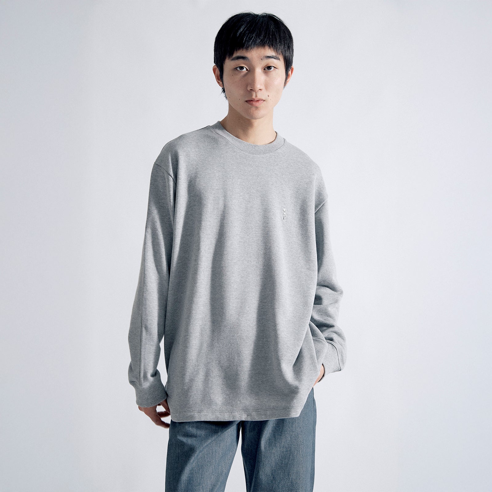 ヒューマドレススウェットシャツ #HEATHER GREY